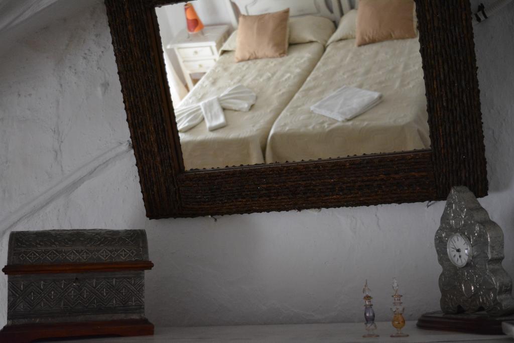 La Cueva Solea Guest House Algodonales Ngoại thất bức ảnh